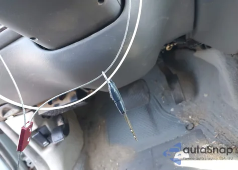 2004 Mercury Grand Marquis Ls z USA, uszkodzony, nr VIN 2MEHM75W54X669206